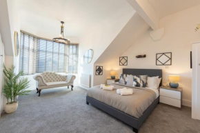 Richmond Retreat - Luxurious and comfortable spacious 2 floor apartment